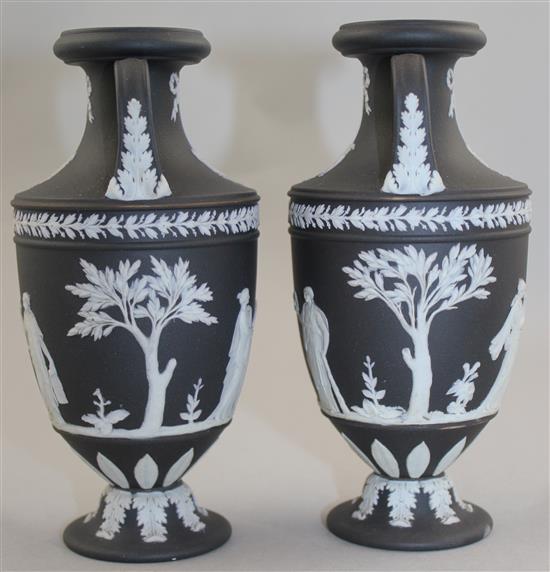 A pair of Wedgwood black jasper vases, early 20th century, 15.5cm